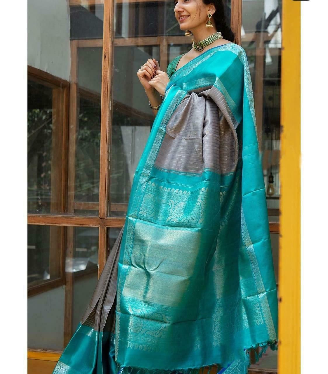 Elegant Jacquard Woven Litchi Silk Saree Roposo Clout