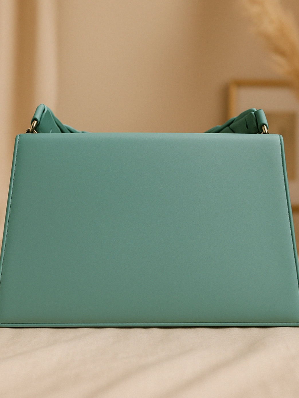Trendy Light Green Leather Handbag for Women - Elegant & Modern Design tubamart.shop